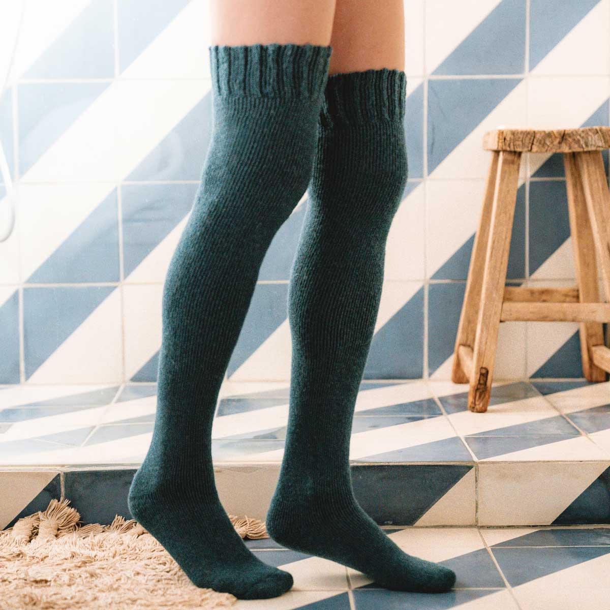 Calze al ginocchio con motivo a quadri blu, azzurro e rosa chiaro | Essentiel Antwerp Italia Calze al ginocchio con motivo a quadri blu, azzurro e rosa chiaro | Essentiel Antwerp Italia
